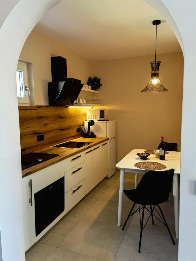 Stay In The Very Heart Of Porec - 50M To The Beach Eksteriør billede
